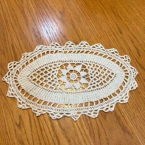 Vintage Hand Crocheted Oval Doily 17 1/2” x 10” Stunningly Beautiful
